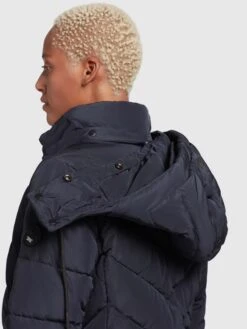 Khujo Pitkä Talvitakki 'Cups' -Khujo 22116d1b6da4b58c66e48844280d9879