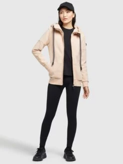 Khujo Collegetakki ' SALOMEA '