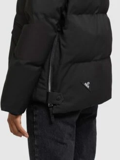 Khujo Talvitakki 'Japura2' -Khujo 410a4a4a63fea01b8888c51a4f7db921