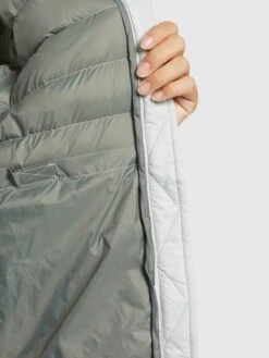 Khujo Välikausitakki 'Lovina Shine' 25 Khujo Välikausitakki 'Lovina Shine' -Khujo 6a68eee184ccdc066f42ff17521b6220