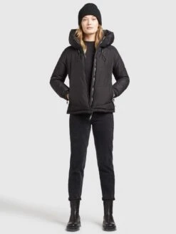 Khujo Talvitakki 'Esila' -Khujo a8c07f80566cbcea89f52df491dc293b