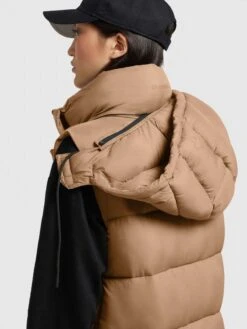 Khujo Liivi 'Tourin' 22 Khujo Liivi 'Tourin' -Khujo af54ea1eb5311b795501cce2c27dfb06