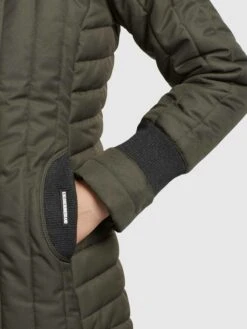 Khujo Talvitakki -Khujo d6259257952f1e6e711b98c2664499eb