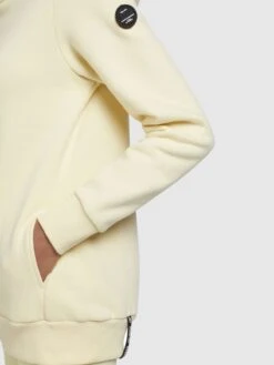 Khujo Collegepaita 'KARIMA'